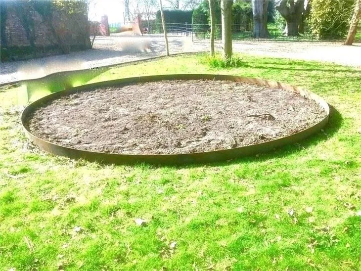 Metallipuutarhareuna Corten Steel Nurmikon reuna