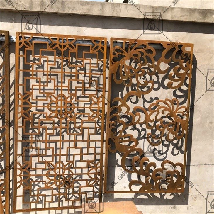 Leaf Art Rusted Metal Panel