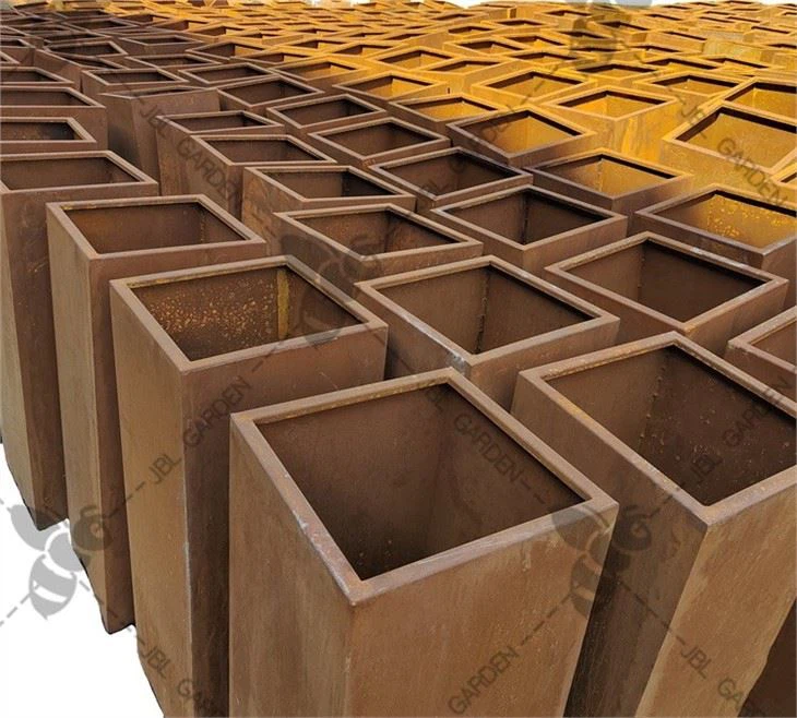 Rusted Planter
