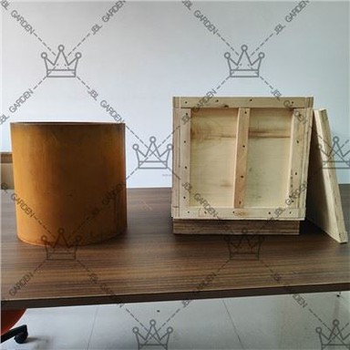 Musta metalli ikkunaistutuskone