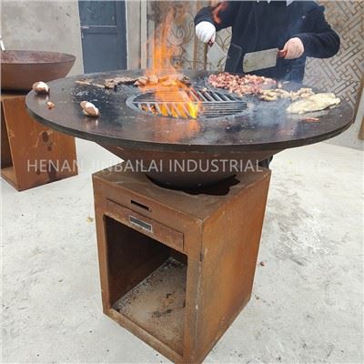 Kaasu- ja puuhiilibbq