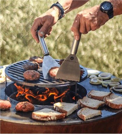 Kannettava grilligrilli ruostumattomalla leivinlevyllä