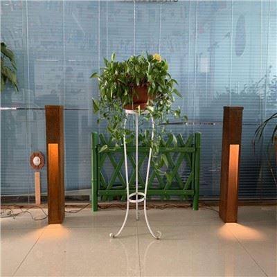 Ruosteväriset pollarivalot