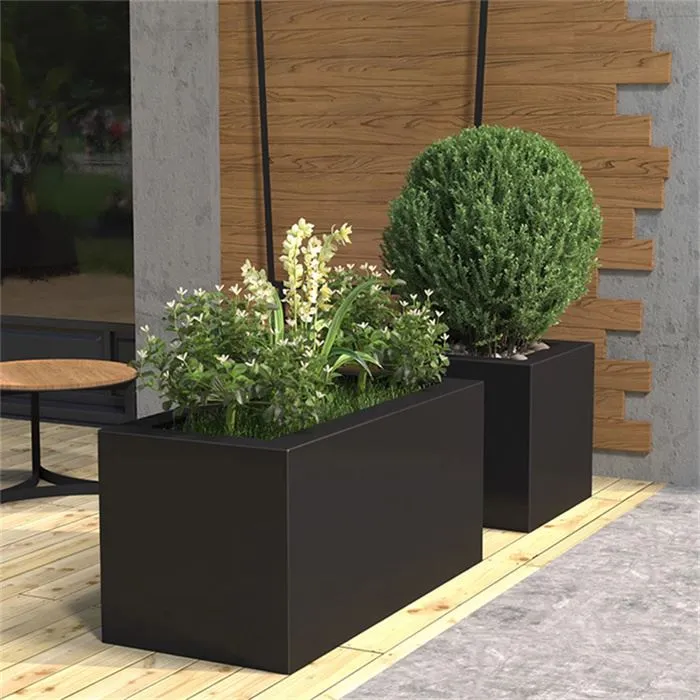 Metalliset istutusastiat